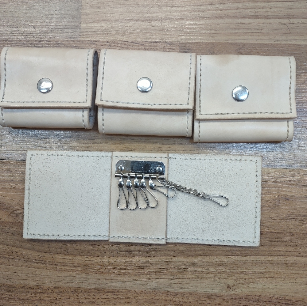 lot of 4 hand-crafted 6 ring key cases made from natural leather cowhide